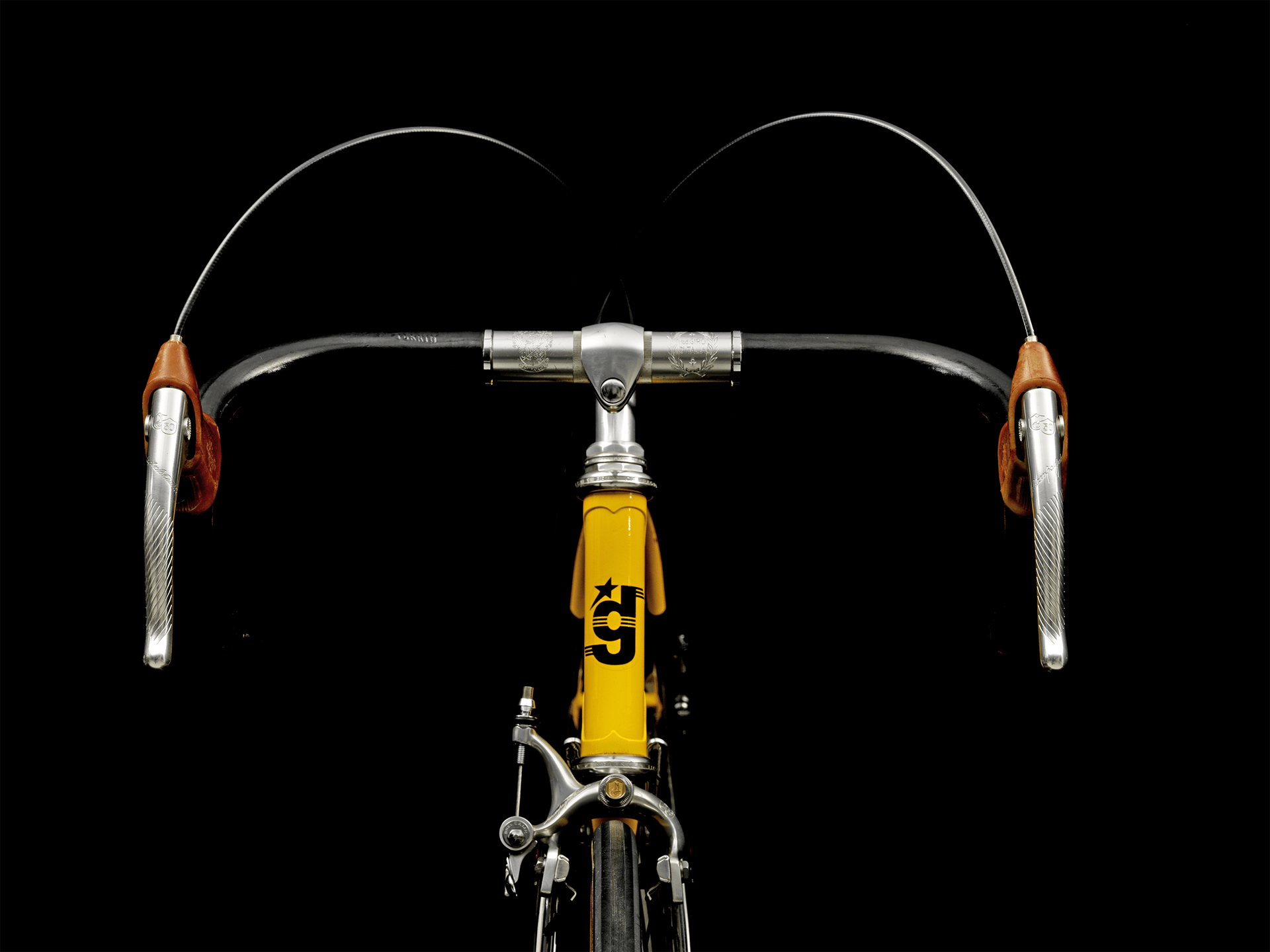 Detail-guidon-velo-route-pro-bike-cycles-girard